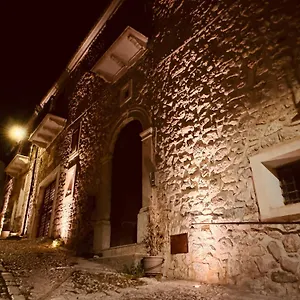 https://le-camere-dellemiro-castronuovo-di-sicilia.sicilyhotelsitaly.net